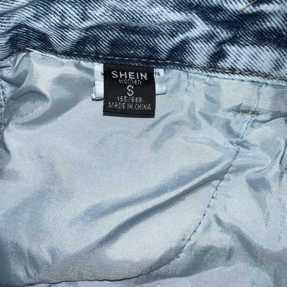 SHEIN - Women's High-Waisted Distressed Acid Washed Jeans - Picture 4 of 4